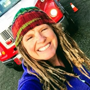 Meet your Posher, Danelle